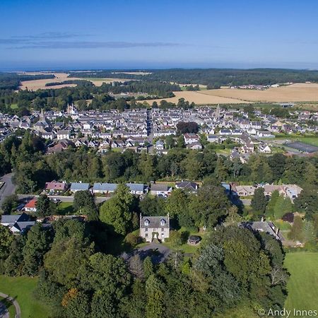 The Old Manse, Fochabers Villa ภายนอก รูปภาพ