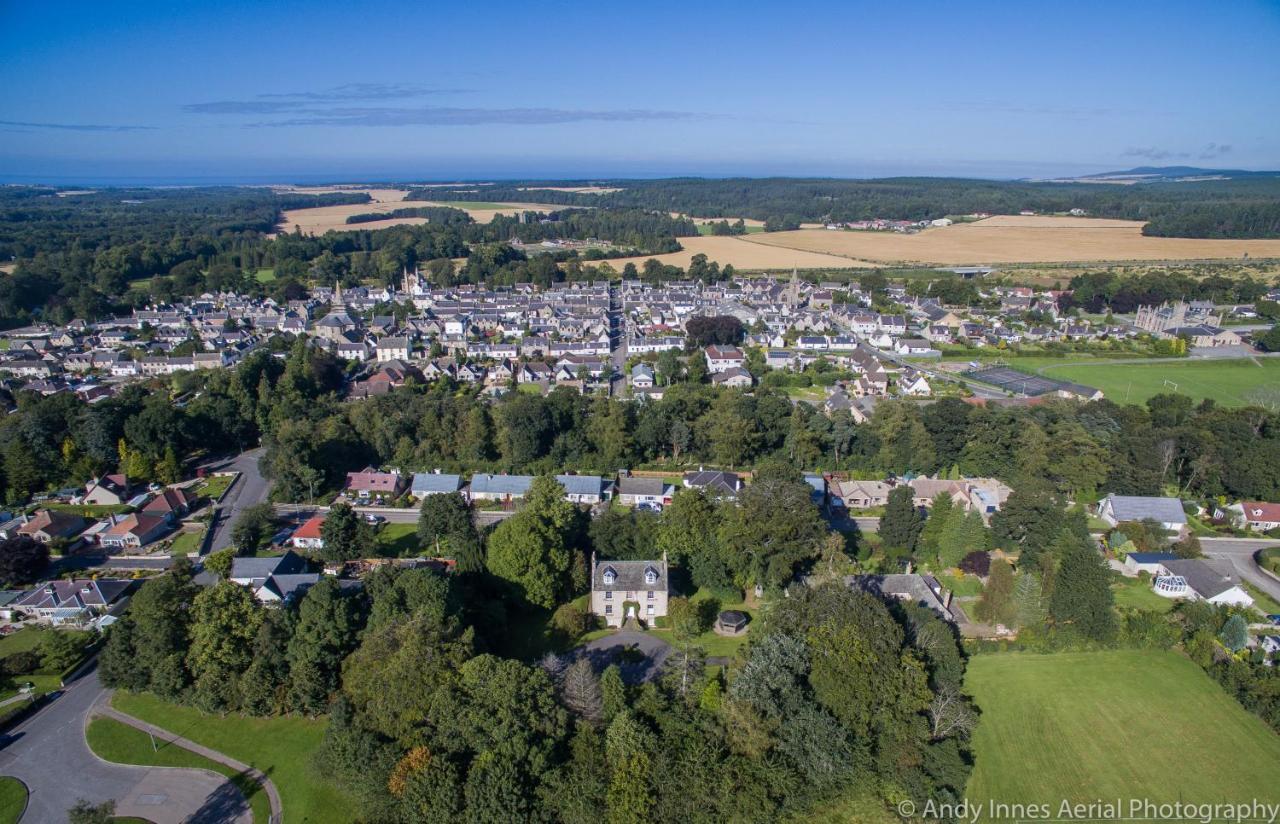 The Old Manse, Fochabers Villa ภายนอก รูปภาพ